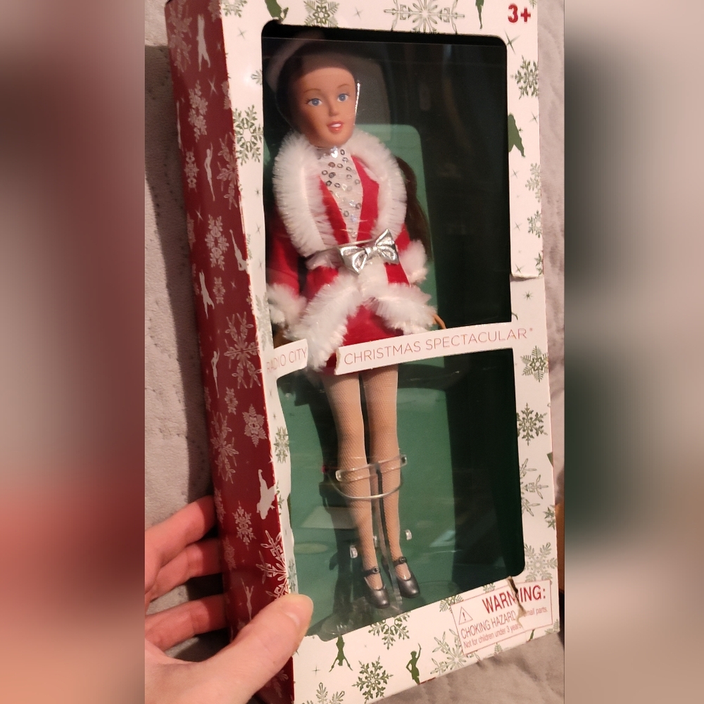 NWT!! Radio City Doll